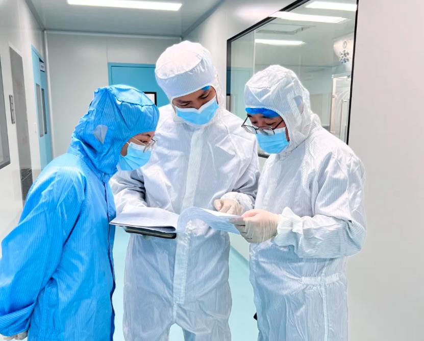 喜訊連連！明德制藥大容量注射劑三腔袋生產線小試、中試雙獲成功
